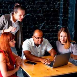 البرنامج المتكامل للاستقطاب والاختيار والتعيين