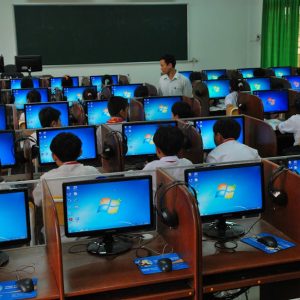 تشجير المرافق الحكومية والعامة