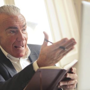 استخدام الإنترنت والبريد الإلكتروني