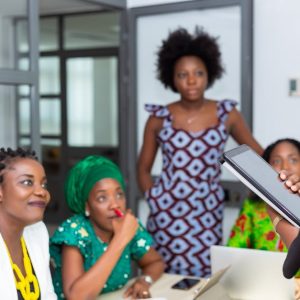 مهارات إعداد وكتابة التقارير الإدارية والفنية