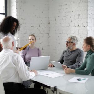 البرنامج المتكامل في إدارة علاقات العملاء (CRM)