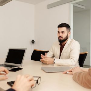 تنمية مهارات الإقناع والعرض