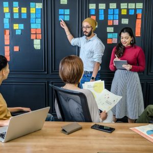 أساليب ومهارات إعداد وترسية العطاءات والممارسات والمناقصات