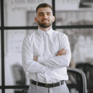 أصول الصياغة النموذجية للعقود القانونية والإدارية وإشاكالاتها وأساليب حلها