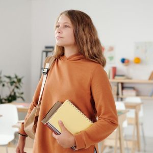 تنمية المهارات الإشرافية وإدارة المكاتب وكيفية التعامل مع الآخرين