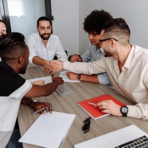 التجارة الإلكترونية: المفهوم والممارسة