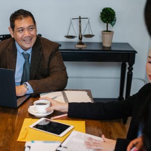 فن كتابة التقارير والرسائل والمذكرات الرسمية