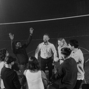 المعايير الحديثة لسياسات وإجراءات شؤون الموظفين والتطوير الإداري والتدريب