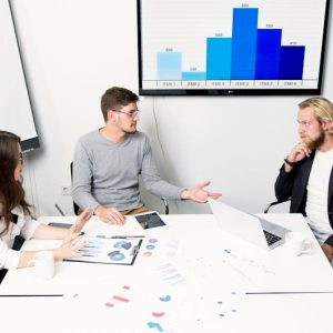 تنشيط وتخطيط الذاكرة الذهنية لتوليد الأفكار الإبداعية في العمل