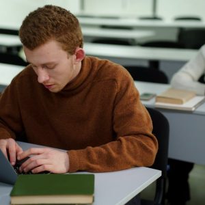 إدارة العلاقات العامة والحملات الإعلامية الناجحة