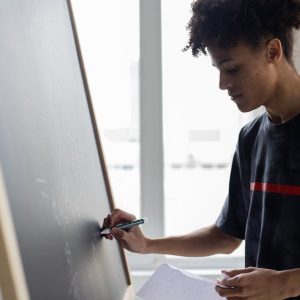 تنمية وتأهيل مسؤولي التطوير الإداري