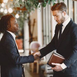 إدارة الوقت والأولويات وتنظيم المهام.