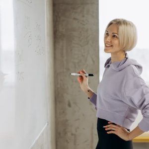 طرق وأساليب التنبؤ بالمبيعات وإعداد الخطط التسويقية