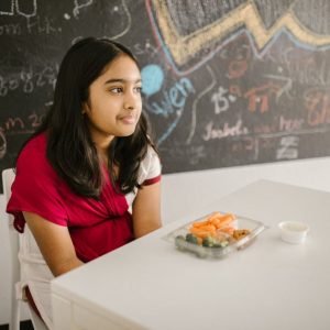 إدارة العلاقات والذكاء العاطفي في بيئة العمل