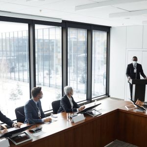 البرنامج المتكامل في إدارة علاقات العملاء (CRM)