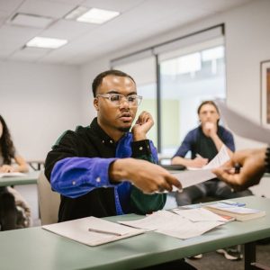 استراتيجيات التخطيط الفعَّالة للموارد البشرية وخطط التوطين والإحلال