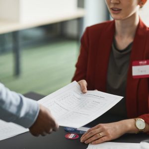 خبير مثمن عقاري معتمد (Certified real estate appraiser)