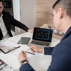 إدارة البيانات وتحليل المعلومات