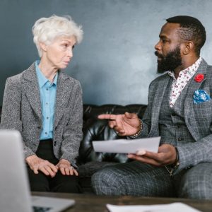 استخدام برامج الأوفيس والإدارة الإلكترونية