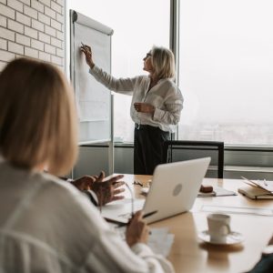 استراتيجيات التخطيط الفعَّالة للموارد البشرية وخطط التوطين والإحلال