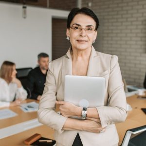 كتـابــة التقـارير للمفتشين والمـراقبين الإداريين