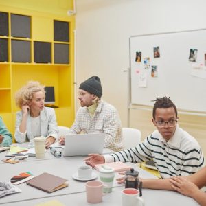 إعداد وتأهيل القيادات الإدارية