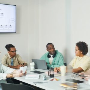 التميز في أعمال المشتريات وإعداد العطاءات وإدارة العقود