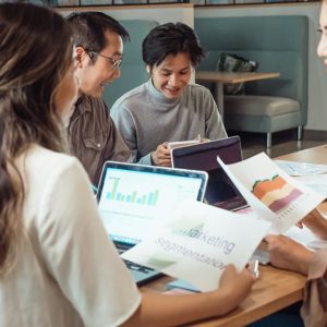 تنمية مهارات السكرتير في التعامل مع الشخصيات الهامة