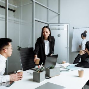 إدارة وتطوير خدمات المراجعين في البلديات