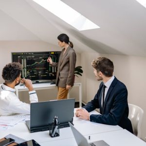 Making decisions and solving problems creatively