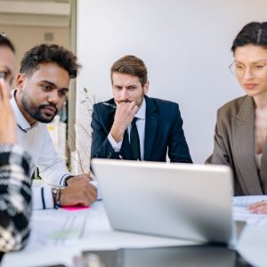 إعداد وتأهيل القيادات الإدارية