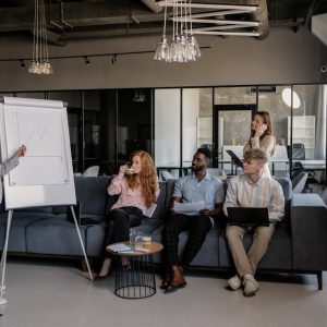 تطوير المهارات وتعزيز الكفاءات المهنية