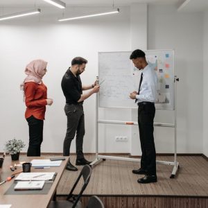 المهارات المتقدمة في مكافحة الحرائق وعمليات الإنقاذ