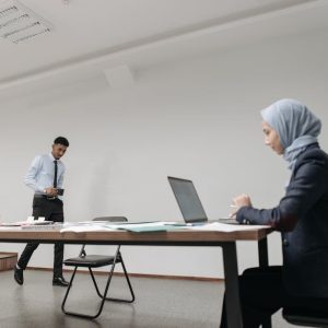 إعداد وتأهيل القيادات الإدارية