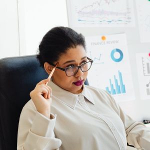 تنمية مهارات الإداريين والمشرفين وموظفي السكرتارية للقيادات العليا