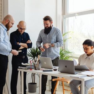 إدارة الوقت والأولويات وتنظيم المهام.