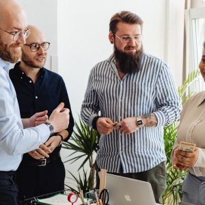 إدارة عمليات التحول نحو الحكومة الإلكترونية