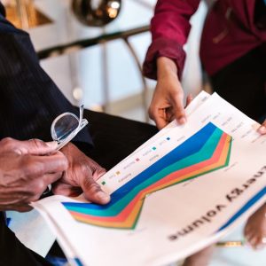 أساليب ومهارات إعداد وترسية العطاءات والممارسات والمناقصات