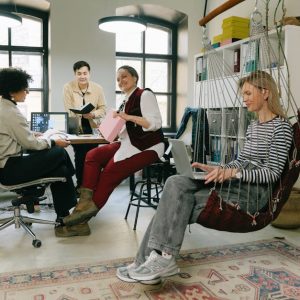 الاتجاهات المعاصرة لإدارة الوظيفة العامة وشؤون الموظفين