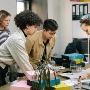 إعداد وصياغة العقود الإدارية