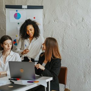 الأساليب الحديثة لأمن وحراسة المنشآت الرياضية