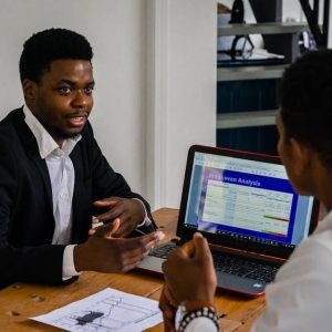 المهارات المتقدمة في مكافحة الحرائق وعمليات الإنقاذ