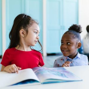 فن الخطابة والعرض والإلقاء