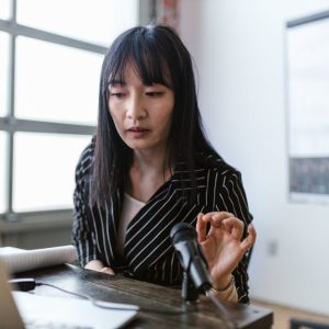 فن كتابة التقارير والرسائل والمذكرات الرسمية