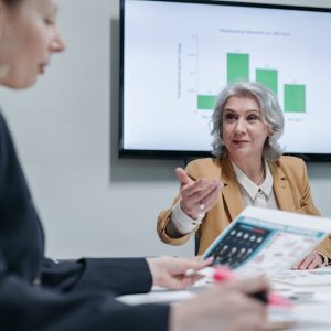 إدارة العلاقات العامة والحملات الإعلامية الناجحة