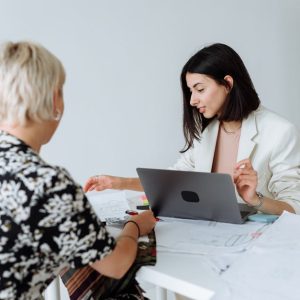 نظم وإجراءات الأمن والسلامة في المخازن والمستودعات