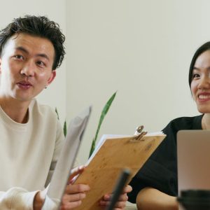 فن كتابة التقارير والرسائل والمذكرات الرسمية