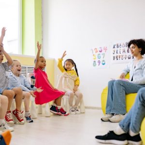 فن كتابة التقارير والرسائل والمذكرات الرسمية