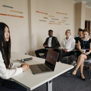 إعداد وصياغة التقارير الإدارية