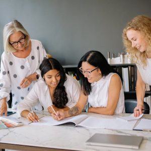 إدارة عمليات التحول نحو الحكومة الإلكترونية